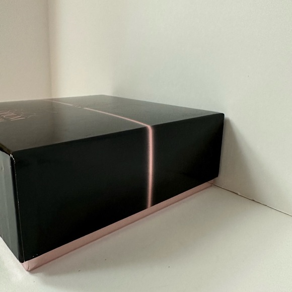 Yves, Saint Laurent black opium empty box Preloved - Picture 2 of 7